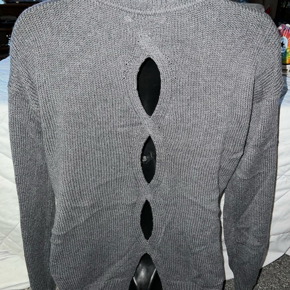 One Grey Day Los Angeles Key Hole Wool Blend Sweater - Picture 3 of 8